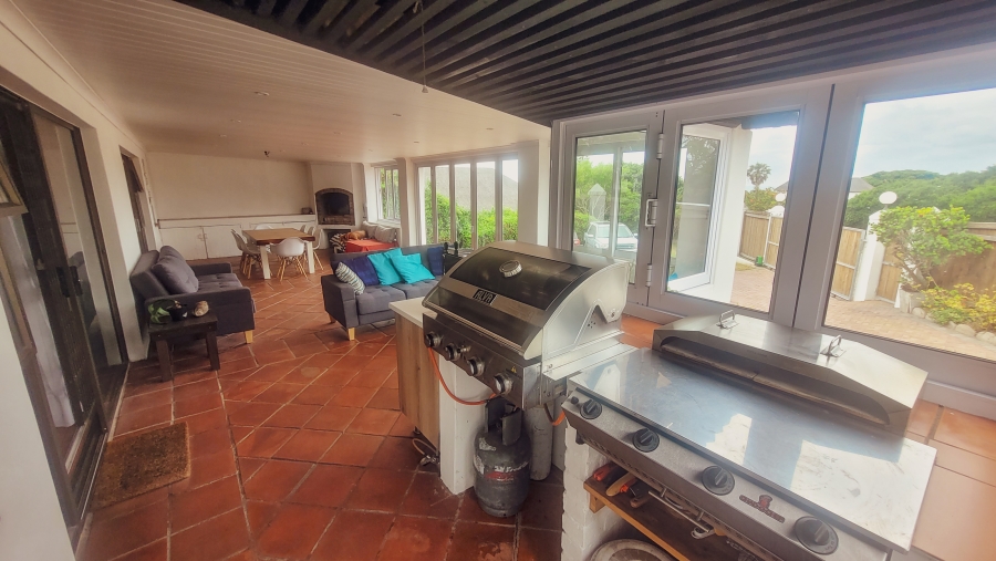 6 Bedroom Property for Sale in St Francis Bay Village Eastern Cape